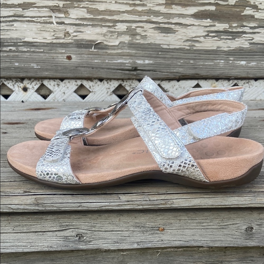NWOB Vionic Farra Silver Snake Print Adjustable Comfort Sandals Women's Size 9.5 - Picture 3 of 12